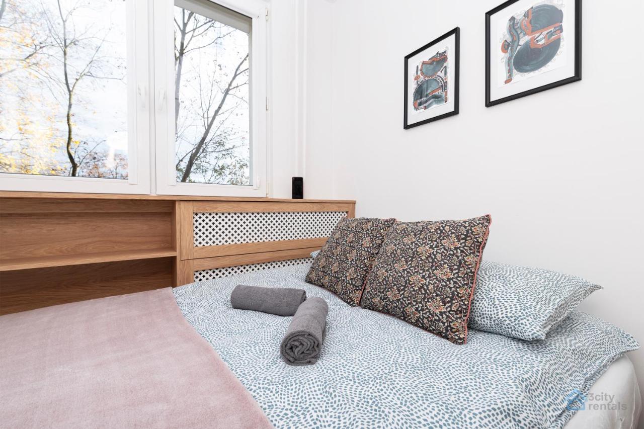 Przytulny 3city Z Parkingiem W Gdansku By Renters Lägenhet *